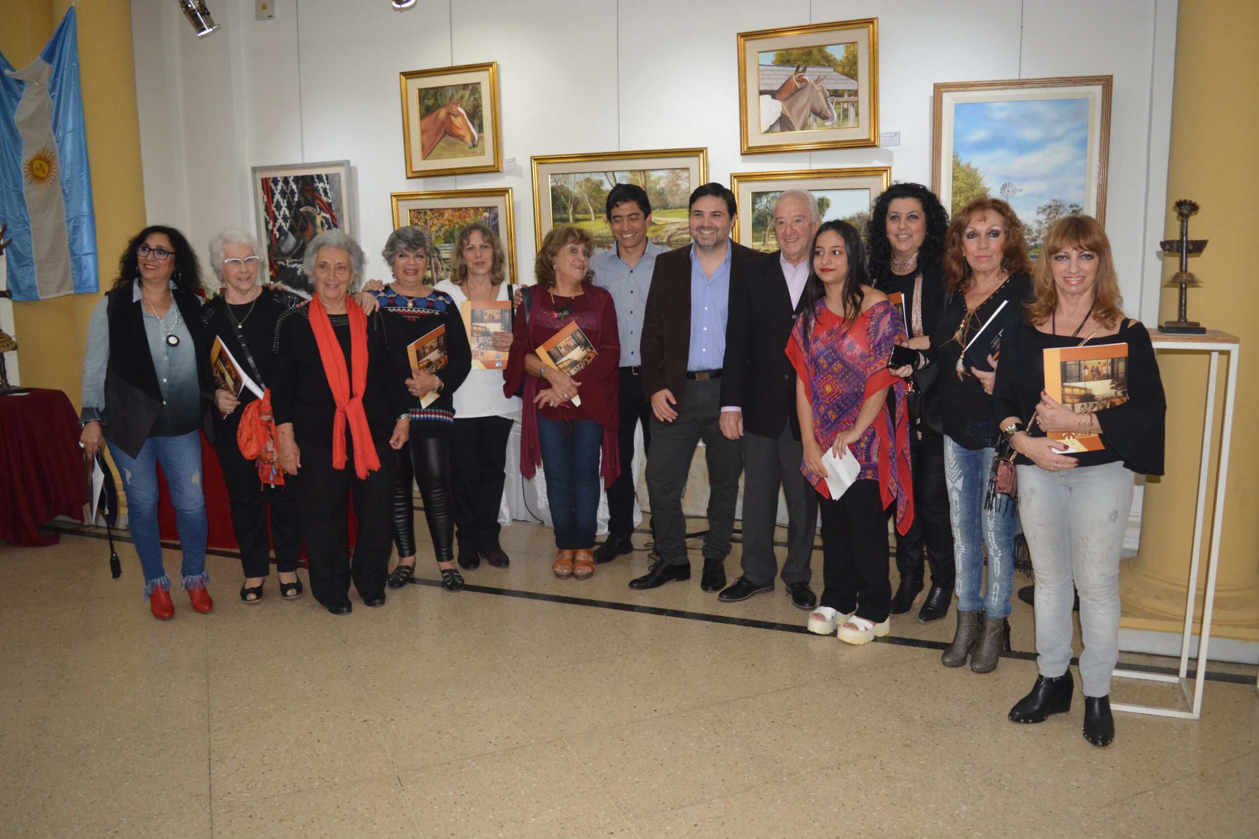 Se inauguró la muestra “Las damas del Hall” en la UTN Avellaneda